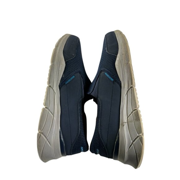 Skechers Relaxed Fit Memory Foam Mens Size 9.5 Blue Slip On Casual Comfort Shoes - Picture 4 of 9